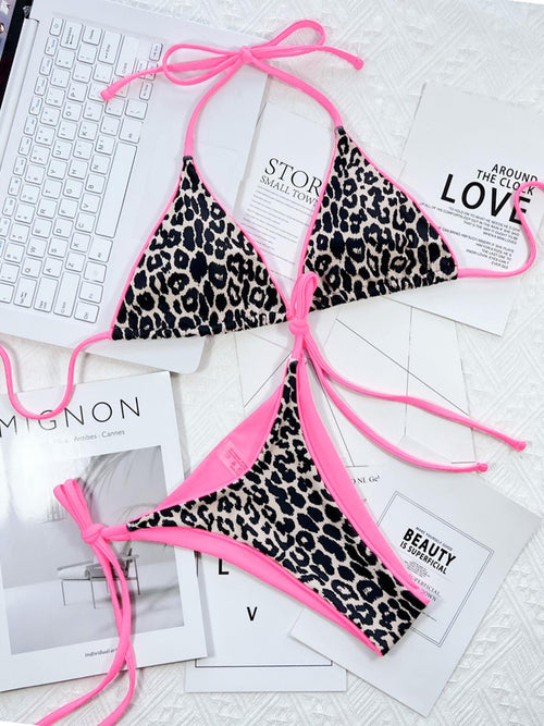 Bikini de dos piezas con cordones y estampado